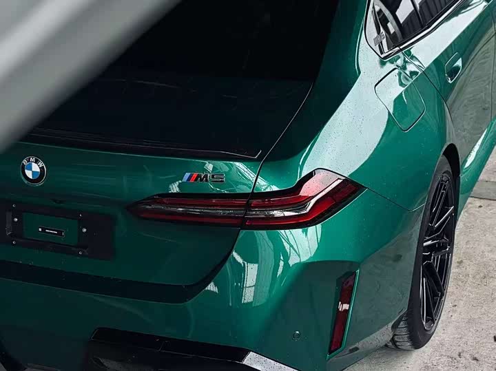 Фото 5 - BMW M5 Hybrid