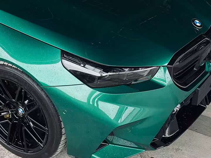 Фото 6 - BMW M5 Hybrid