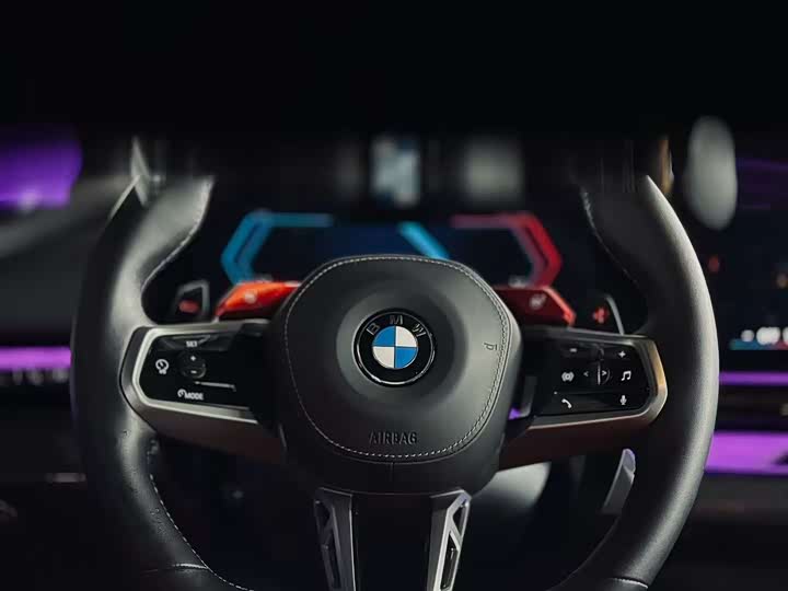 Фото 8 - BMW M5 Hybrid