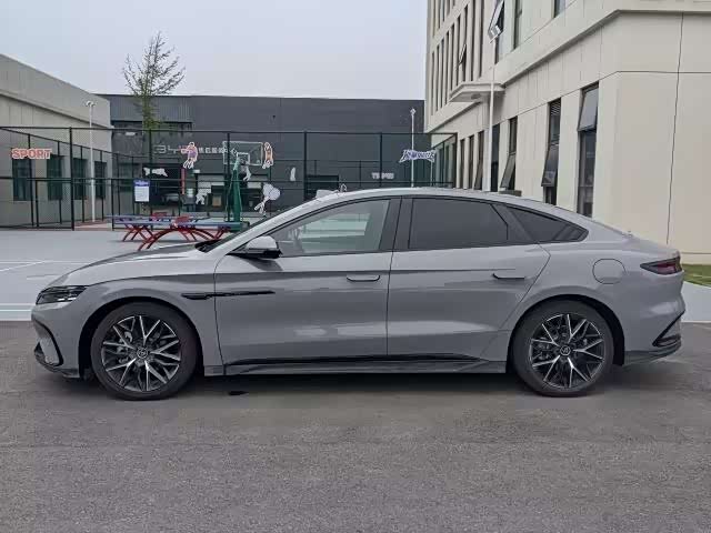 Фото 6 - BYD Han
