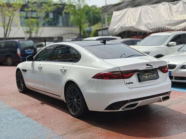 Jaguar XF L 2024 2024款 2.0T P250 两驱尊享豪华版