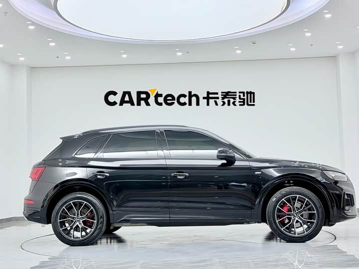 Фото 4 - Audi Q5L