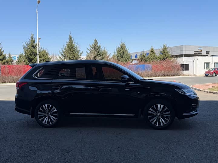 Mitsubishi Outlander 2021 2021款 2.0L 两驱畅享版 5座