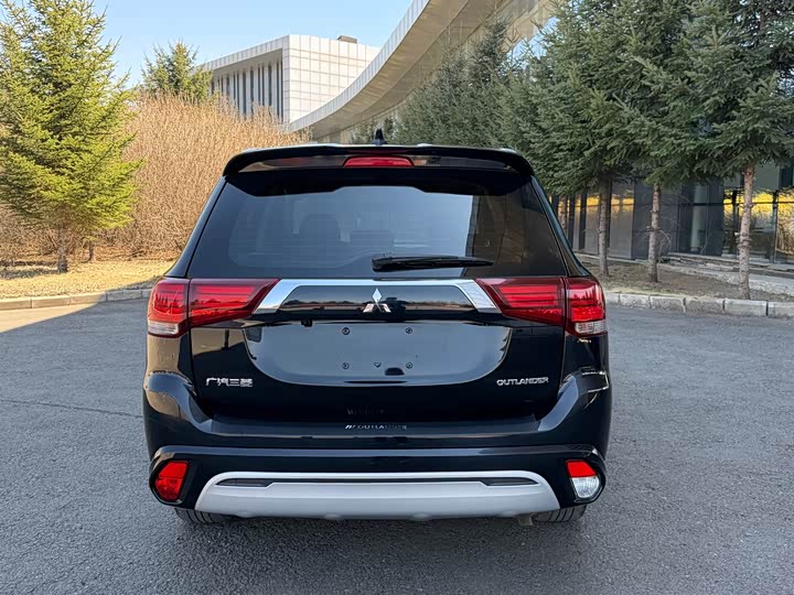 Mitsubishi Outlander 2021 2021款 2.0L 两驱畅享版 5座