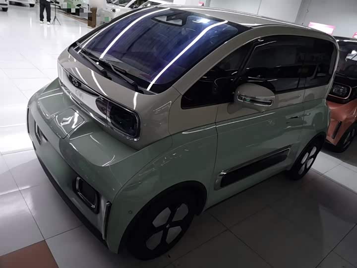 Фото 2 - Baojun KiWi EV