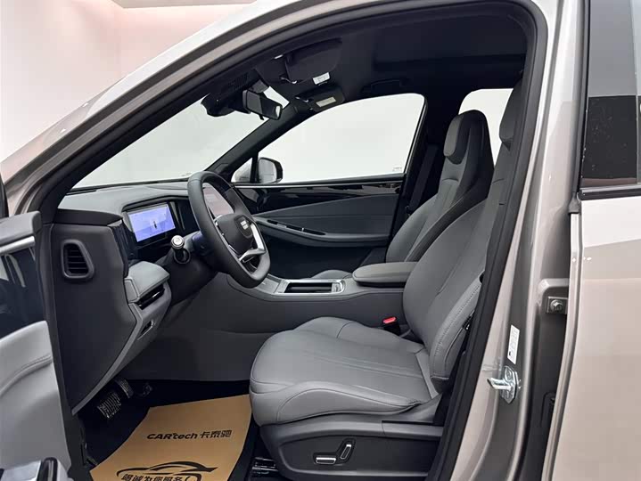 Photo 8 - Geely Galaxy L7