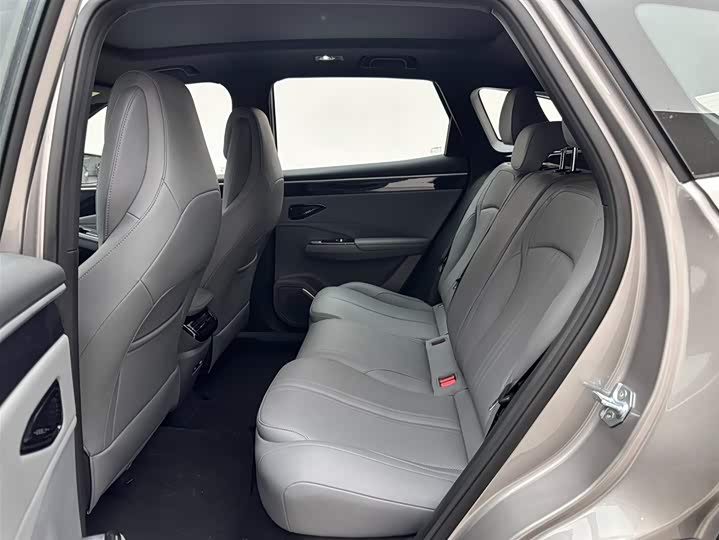 Photo 9 - Geely Galaxy L7