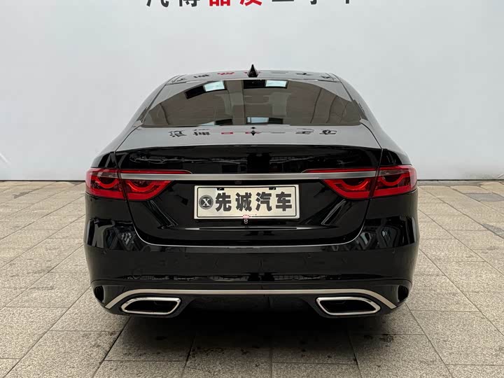 Jaguar XF L 2024 2024款 2.0T P250 两驱尊享豪华版