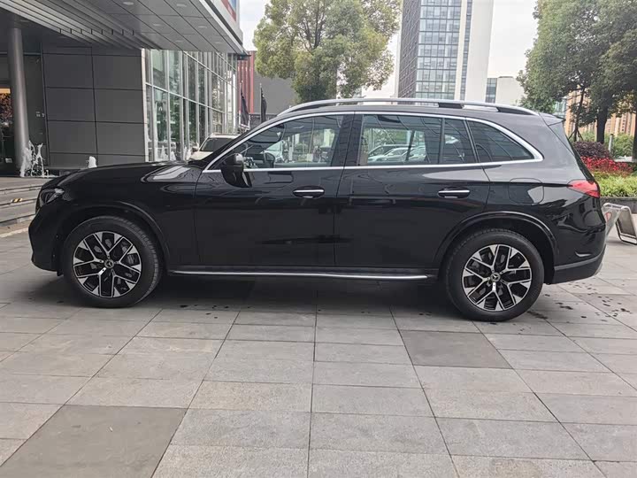 Photo 4 - Mercedes-Benz GLC-Class Hybrid
