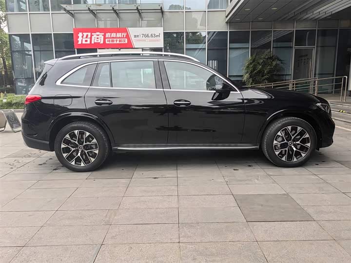 Photo 5 - Mercedes-Benz GLC-Class Hybrid