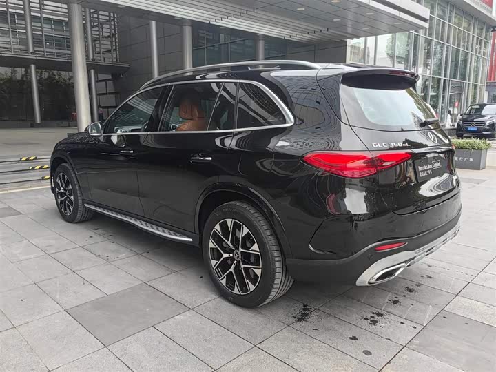 Photo 8 - Mercedes-Benz GLC-Class Hybrid