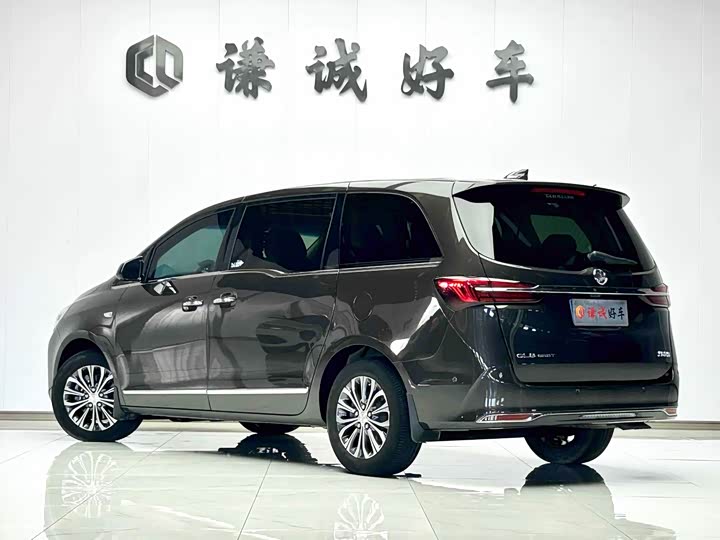 Photo 7 - Buick GL8 ES