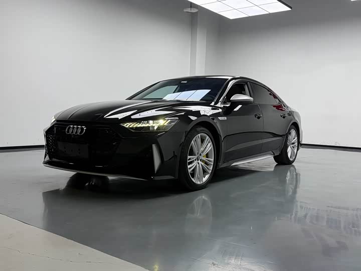Фото 1 - Audi A7L