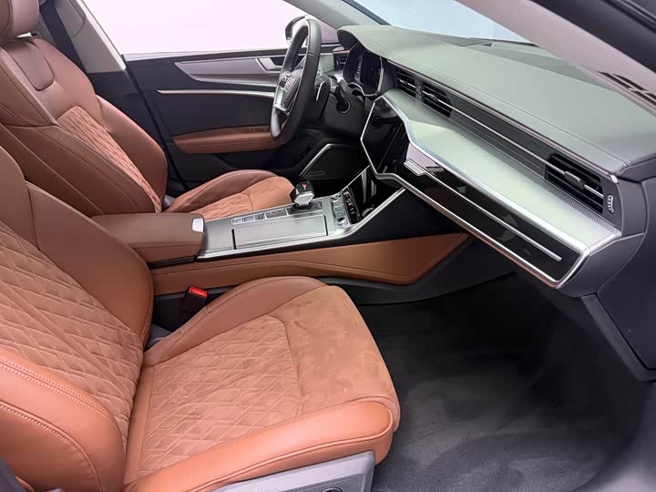 Фото 5 - Audi A7L