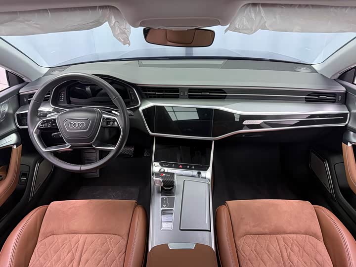 Фото 6 - Audi A7L