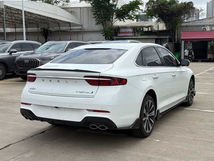 Geely Preface 2026 2026款 东方曜 1.5TD 昆仑版