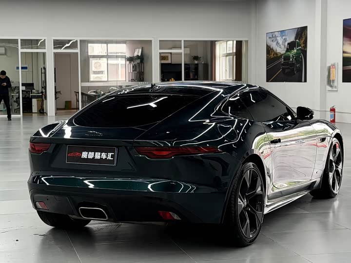 Фото 8 - Jaguar F-Type