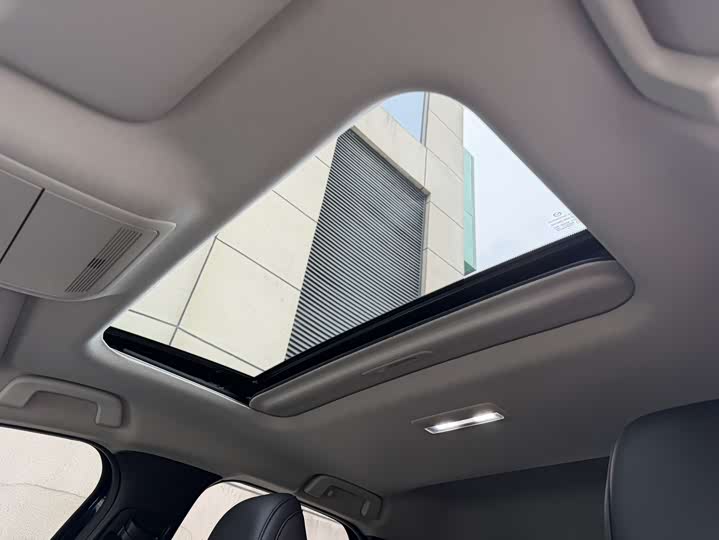 Photo 9 - Mazda CX-30