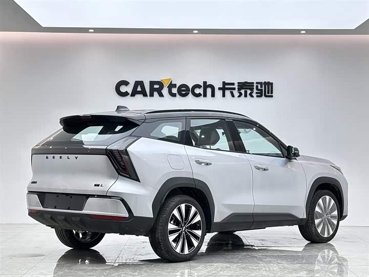 Фото 5 - Geely Atlas L