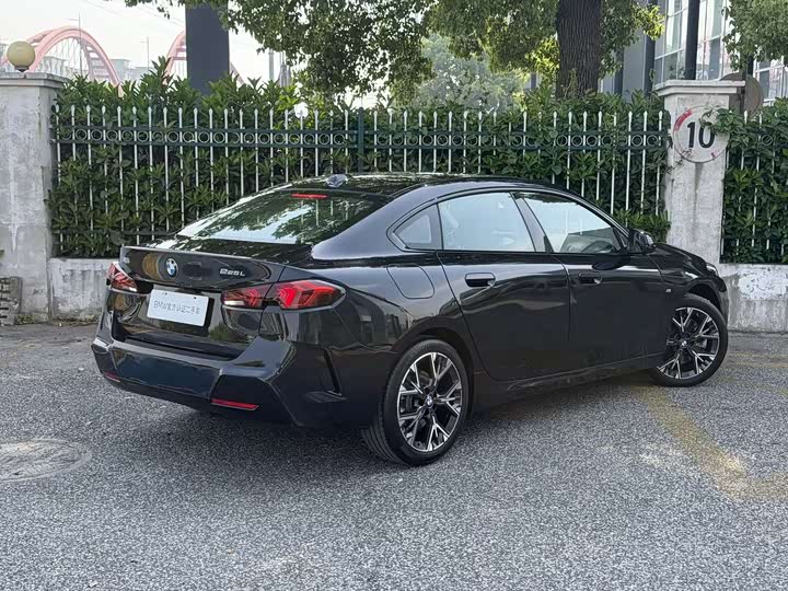 Zdjęcie 4 - BMW 2 Series