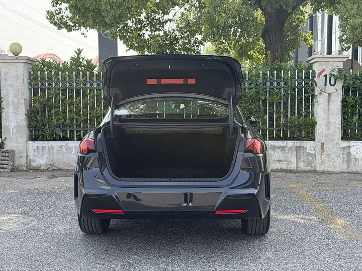 Zdjęcie 6 - BMW 2 Series