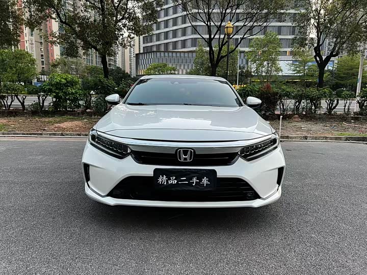Zdjęcie 2 - Honda Inspire