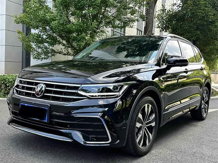 Volkswagen Tiguan L Pro 2025 2025款 出众款 330TSI 自动两驱R-Line龙耀版