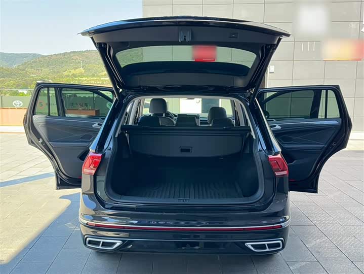 Volkswagen Tiguan L Pro 2025 2025款 出众款 330TSI 自动两驱R-Line龙耀版