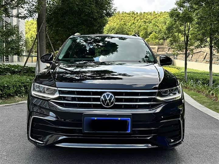 Volkswagen Tiguan L Pro 2025 2025款 出众款 330TSI 自动两驱R-Line龙耀版
