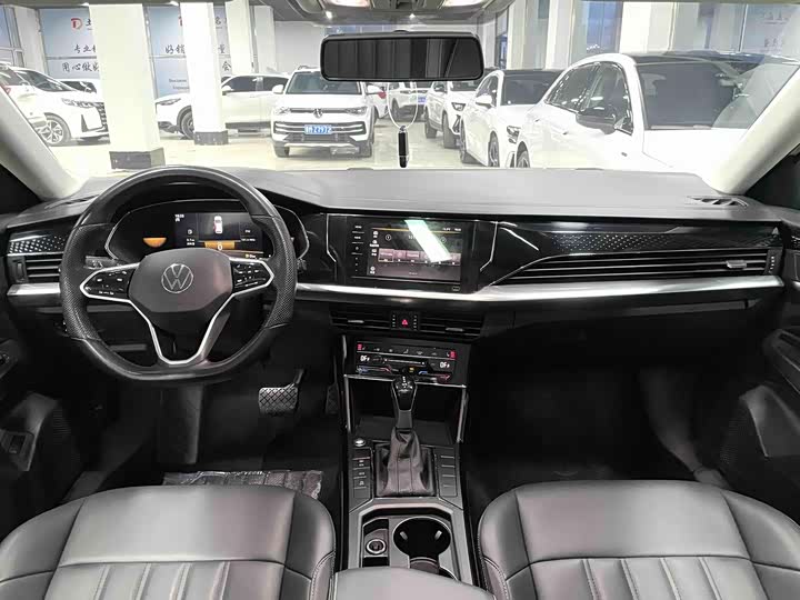 Фото 9 - Volkswagen Passat