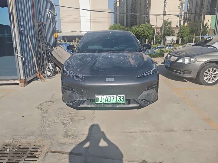 Geely Galaxy E8 2025 2025款 575km 探索智驾版