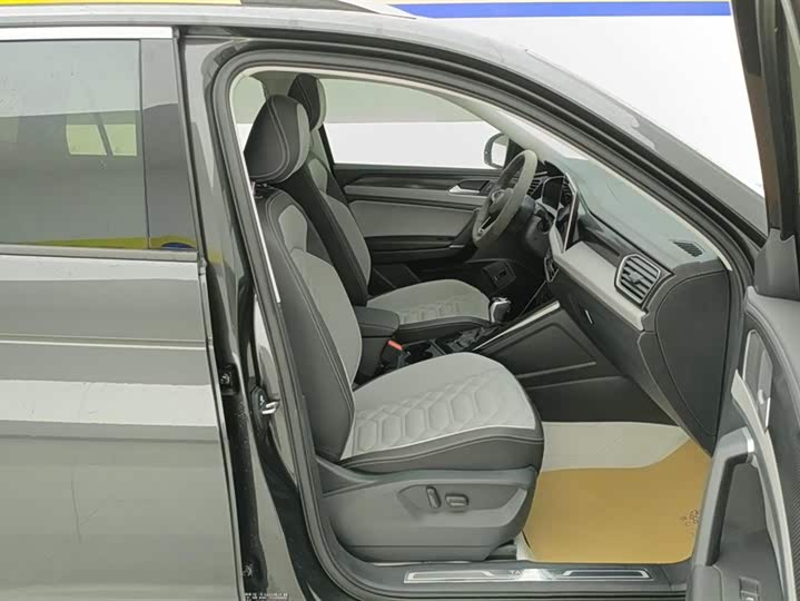Volkswagen Tayron 2024 2024款 300TSI 两驱豪华Plus进阶版