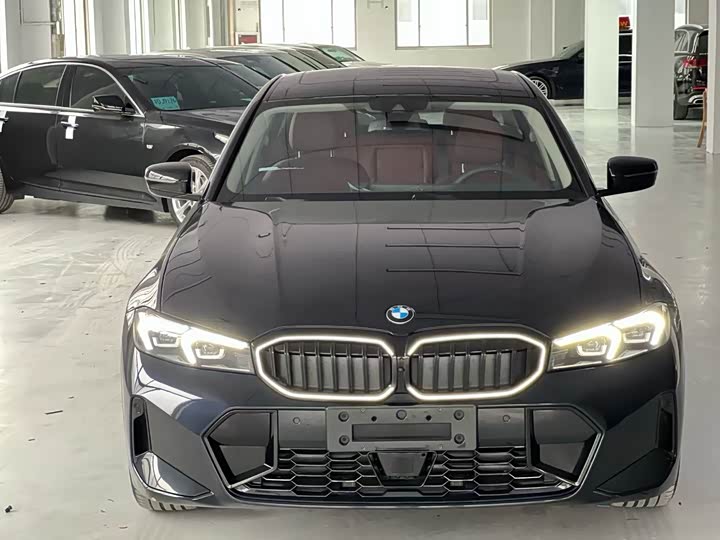 BMW 3 Series 2025 2025款 330Li M运动曜夜套装