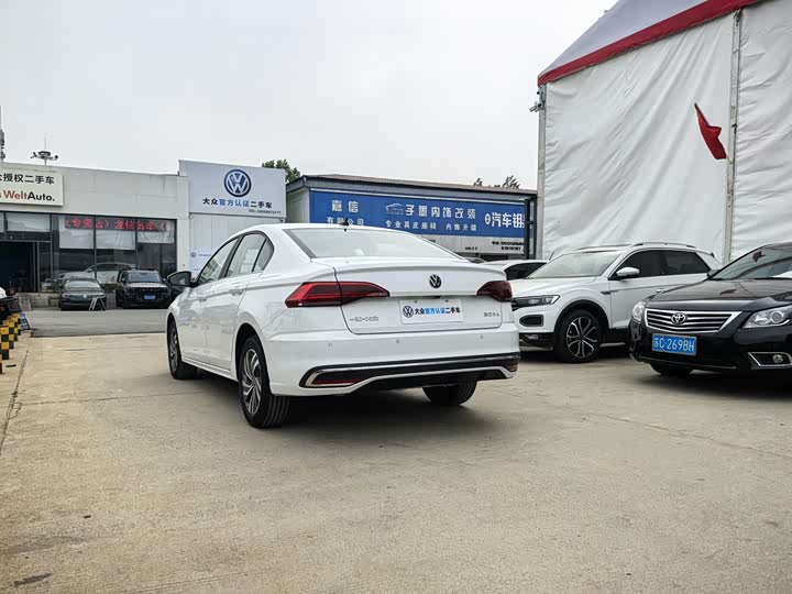 Volkswagen Bora 2025 2025款 200TSI DSG悦行导航版