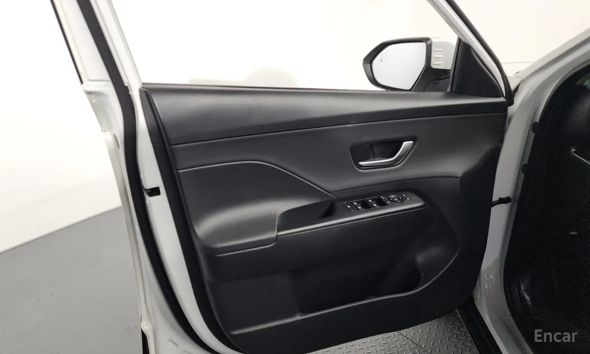 Фото 24 - Hyundai Kona