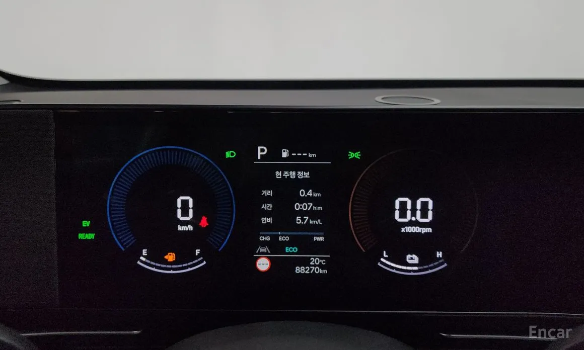 Фото 8 - Hyundai Kona