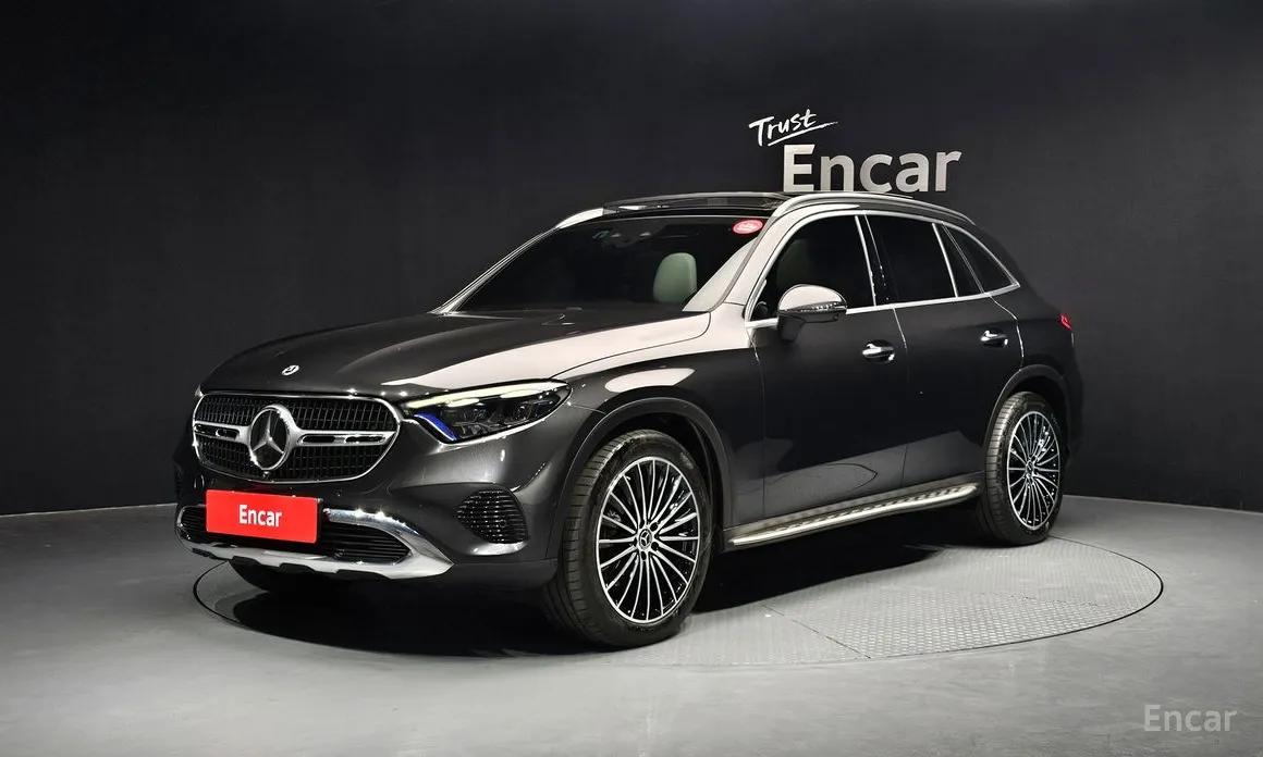 2023 Mercedes-Benz GLC-Class
