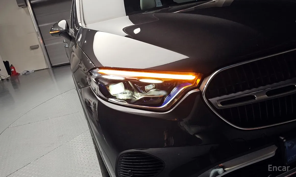 Mercedes-Benz GLC-Class 2023 GLC 300 4MATIC Avantgarde