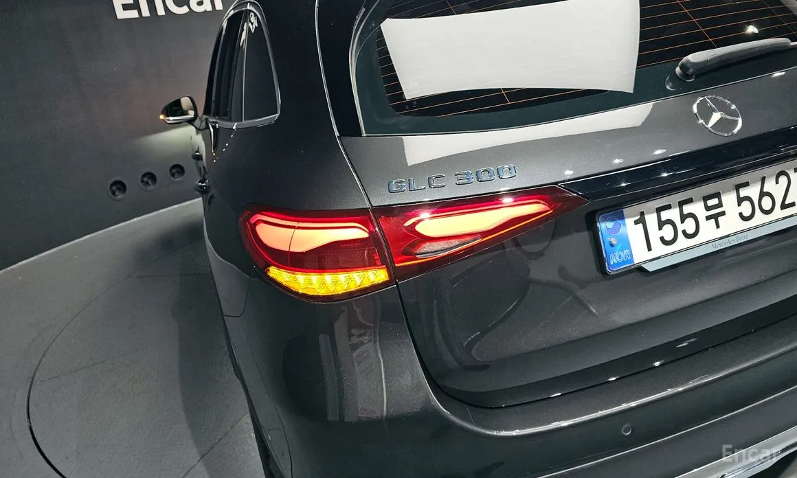 Mercedes-Benz GLC-Class 2023 GLC 300 4MATIC Avantgarde