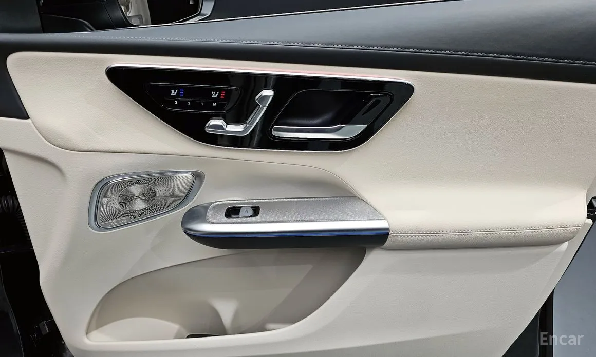 Mercedes-Benz GLC-Class 2023 GLC 300 4MATIC Avantgarde