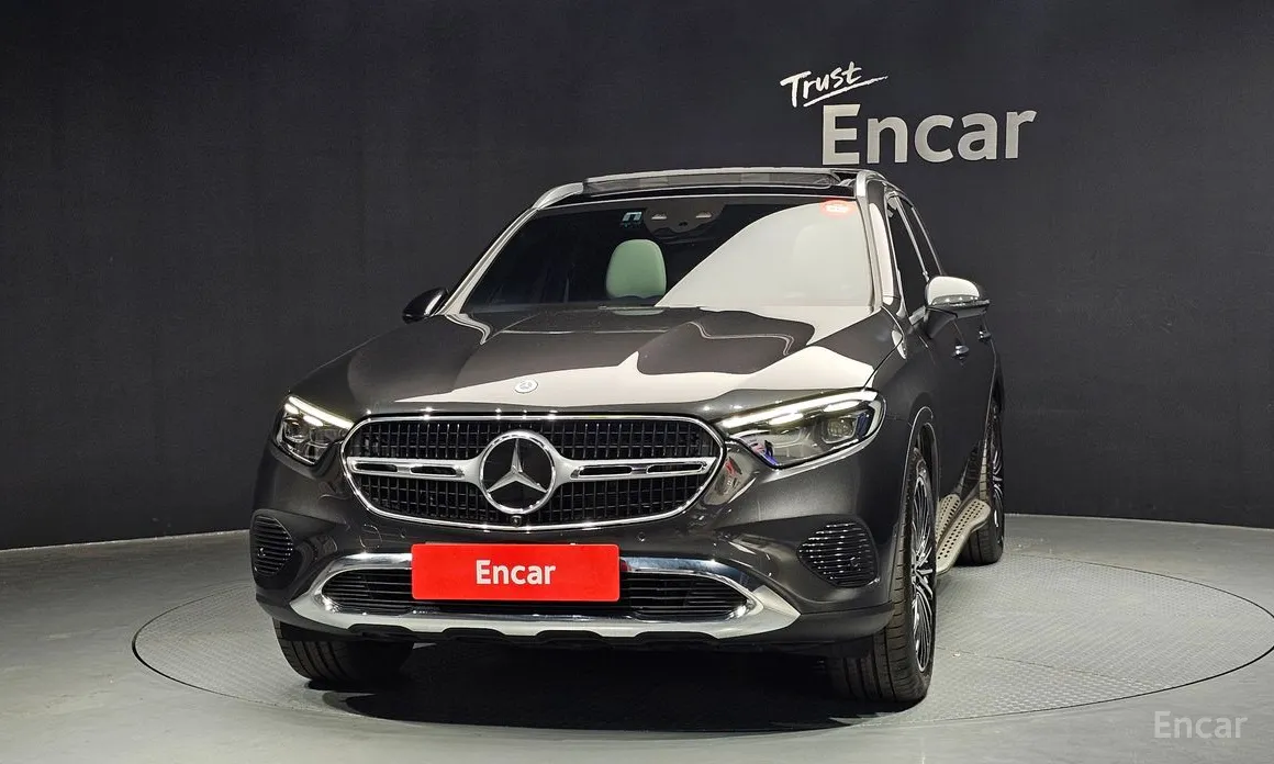 2023 Mercedes-Benz GLC-Class