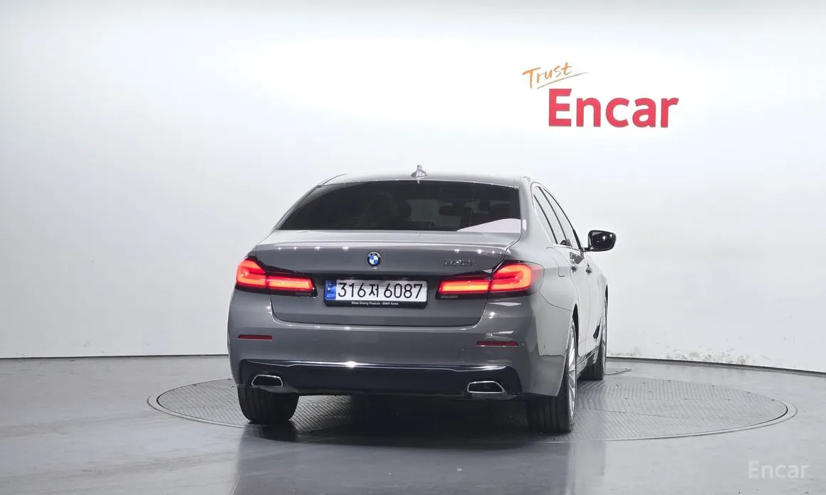 BMW 5 Series 2017 520i Luxury