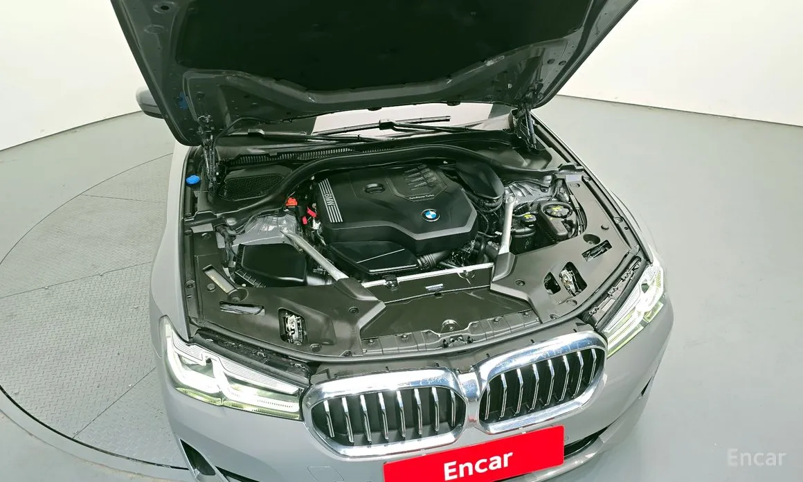 BMW 5 Series 2017 520i Luxury