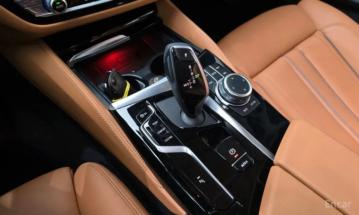 BMW 5 Series 2017 520i Luxury