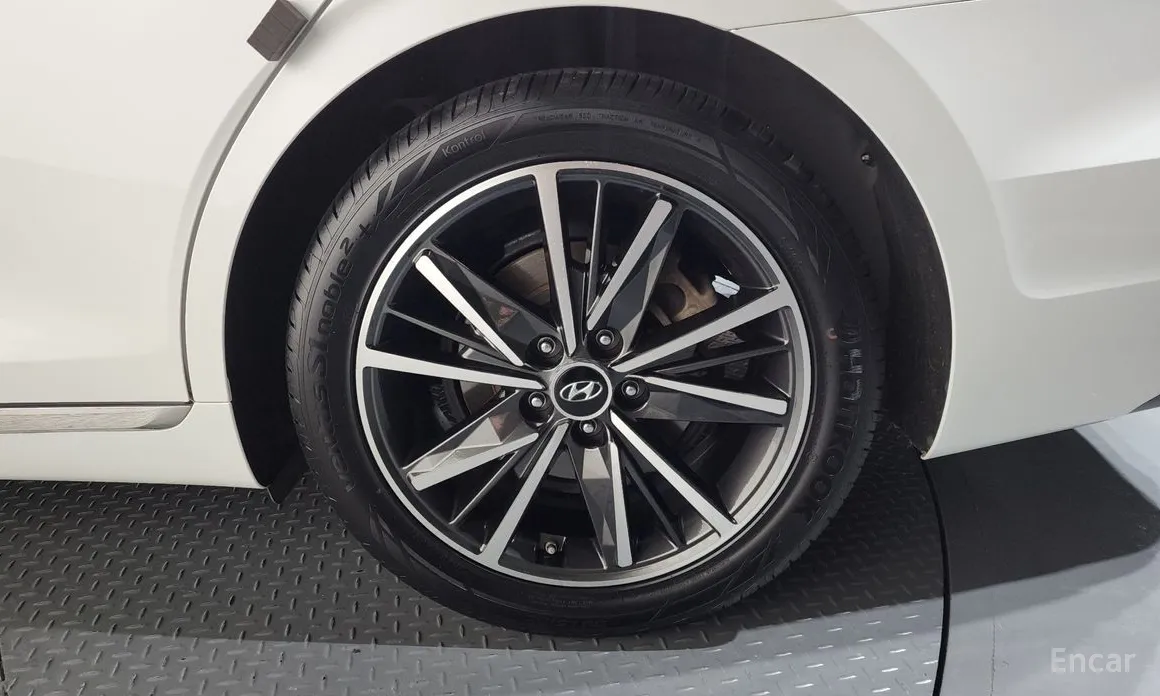 Фото 21 - Hyundai Grandeur