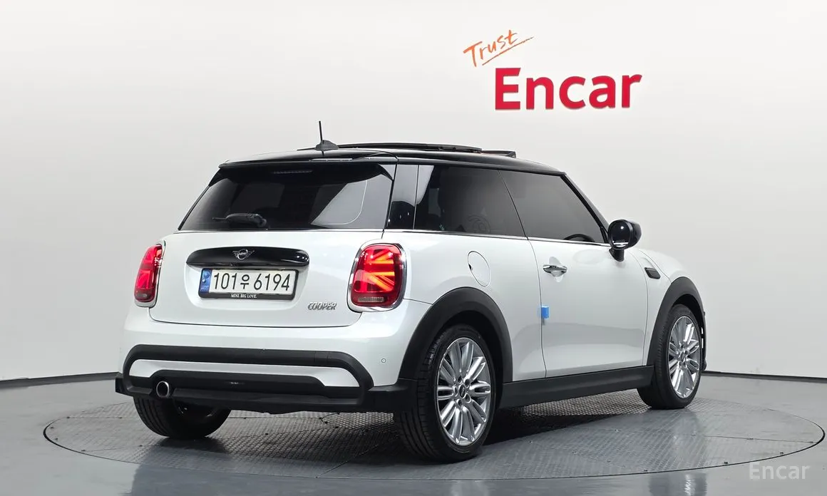 Mini Cooper 2001 Classic Plus Launch Pack