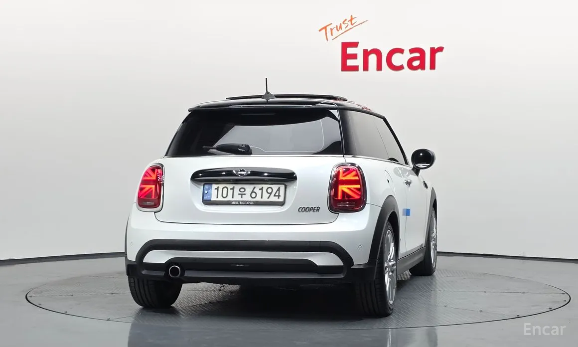 Mini Cooper 2001 Classic Plus Launch Pack