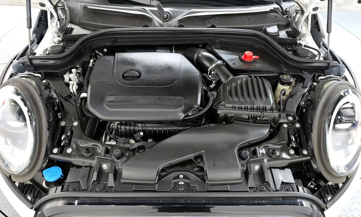 Mini Cooper 2001 Classic Plus Launch Pack
