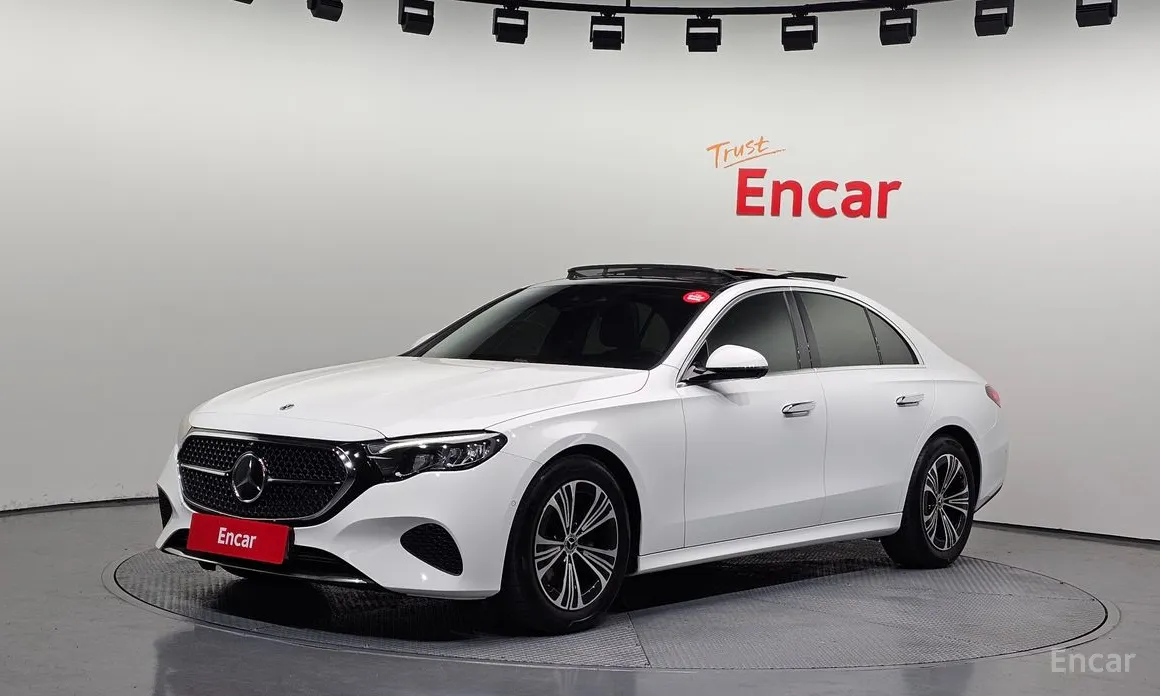 Mercedes-Benz E-Class 2024 E200 Avantgarde