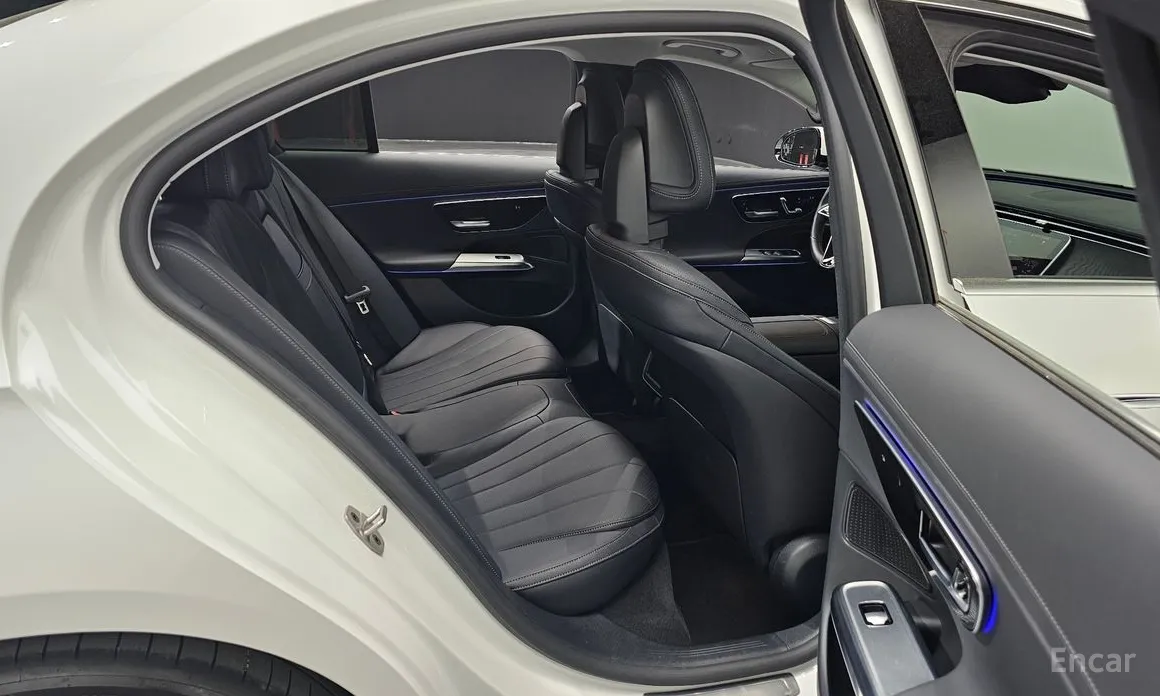 Mercedes-Benz E-Class 2024 E200 Avantgarde